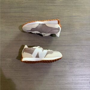 New Balance kids 327 sneaker